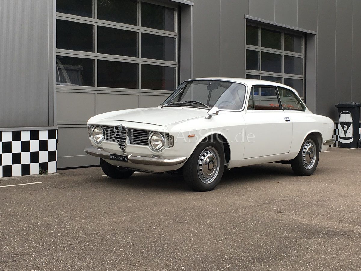 Alfa Romeo Giulia Sprint GT